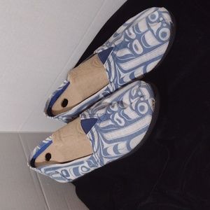 Canvas shoes by Native Sole, Frog Dancer, blue and white 10
